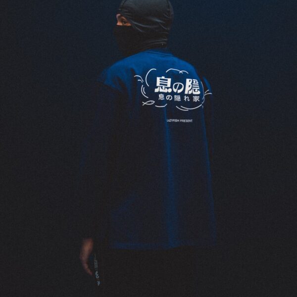 【LAZYFISH X HowZ】息の隱｜CREW NECK L/S TEE－Navy Blue｜長袖下擺開衩上衣－深藍